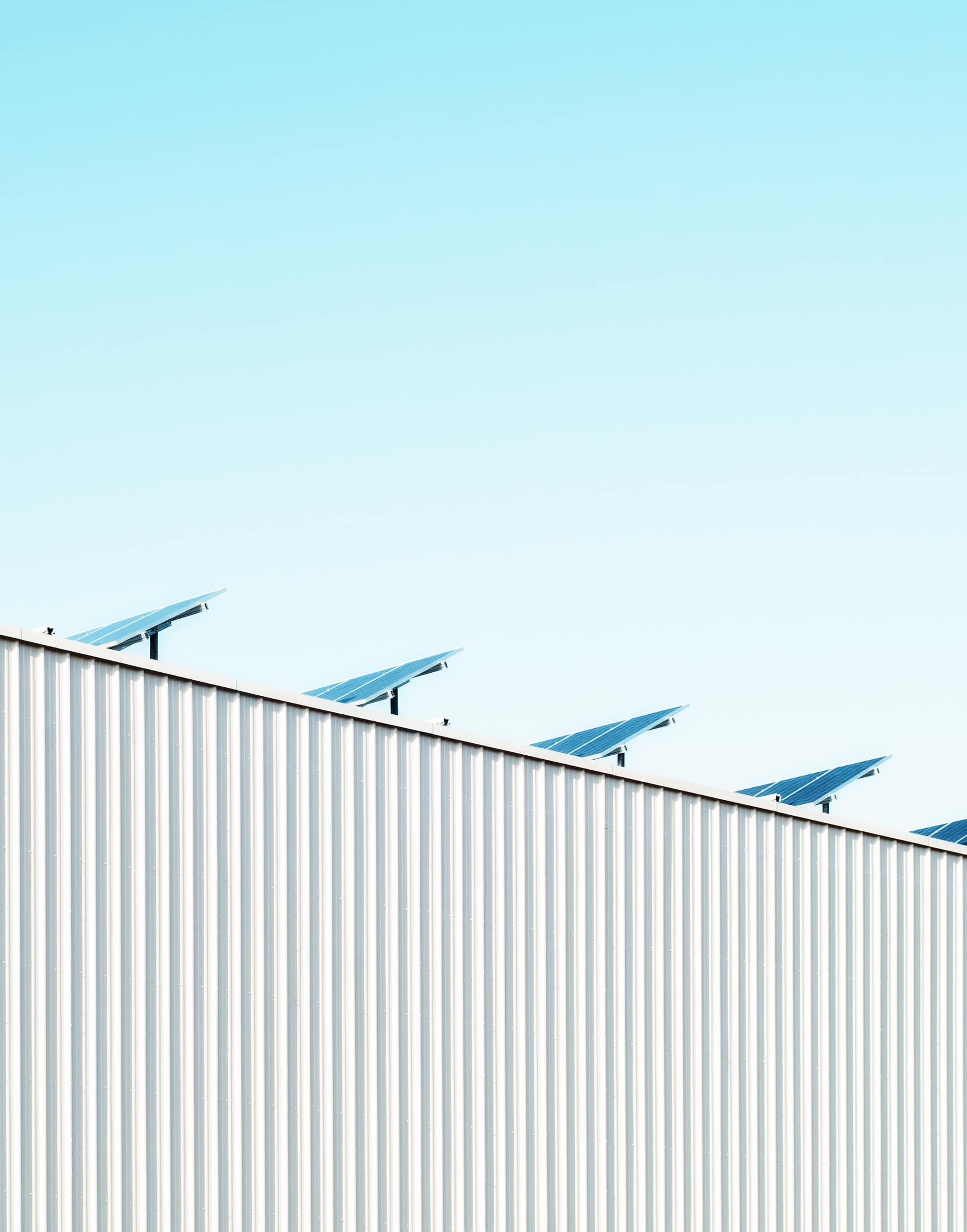 scott-webb-55167-unsplash Panneaux photovoltaïques pour MGS en vue d'être une entreprise écoresponsable